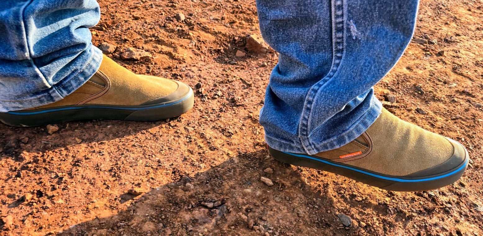 Mickey Bull - Luzon premium slip on