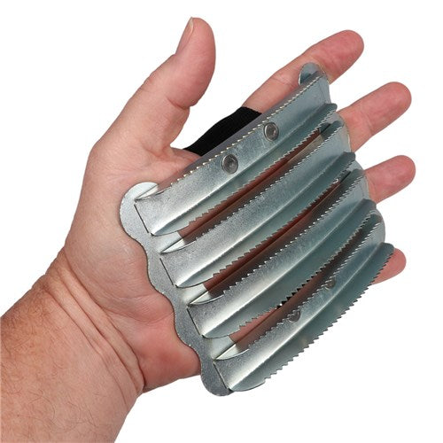 MetalCurry Comb w/Handstrap