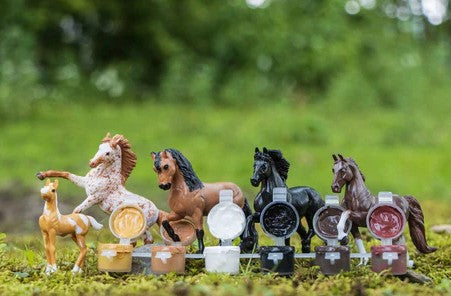 Activity Horse Crazy Colourful Breeds Paint Kit